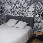 Climatise Place De Jaude Garage Balcon Tv Wifi